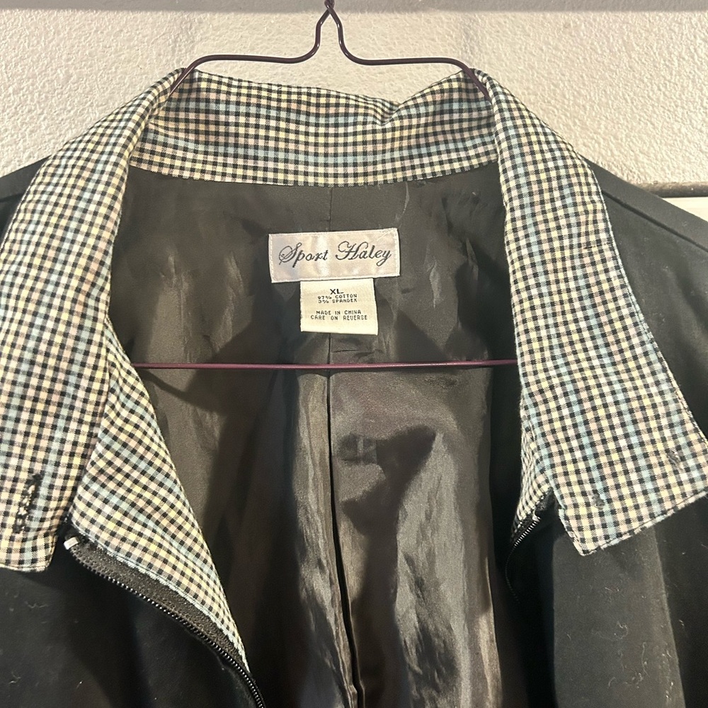 Women’s lightweight Black Jacket with Checkered Collar